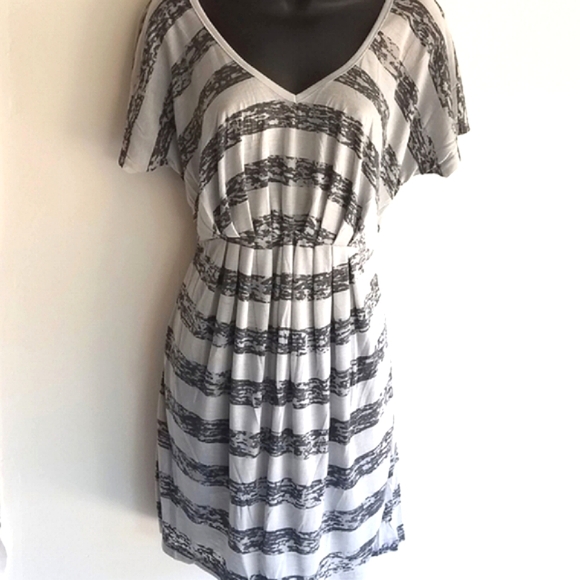 La Moda Beachwear V-neckline Beach  Dress - Picture 4 of 5